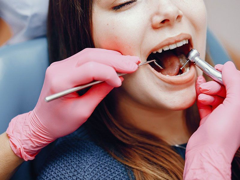 Лечение бутылочного кариеса в стоматологической клинике